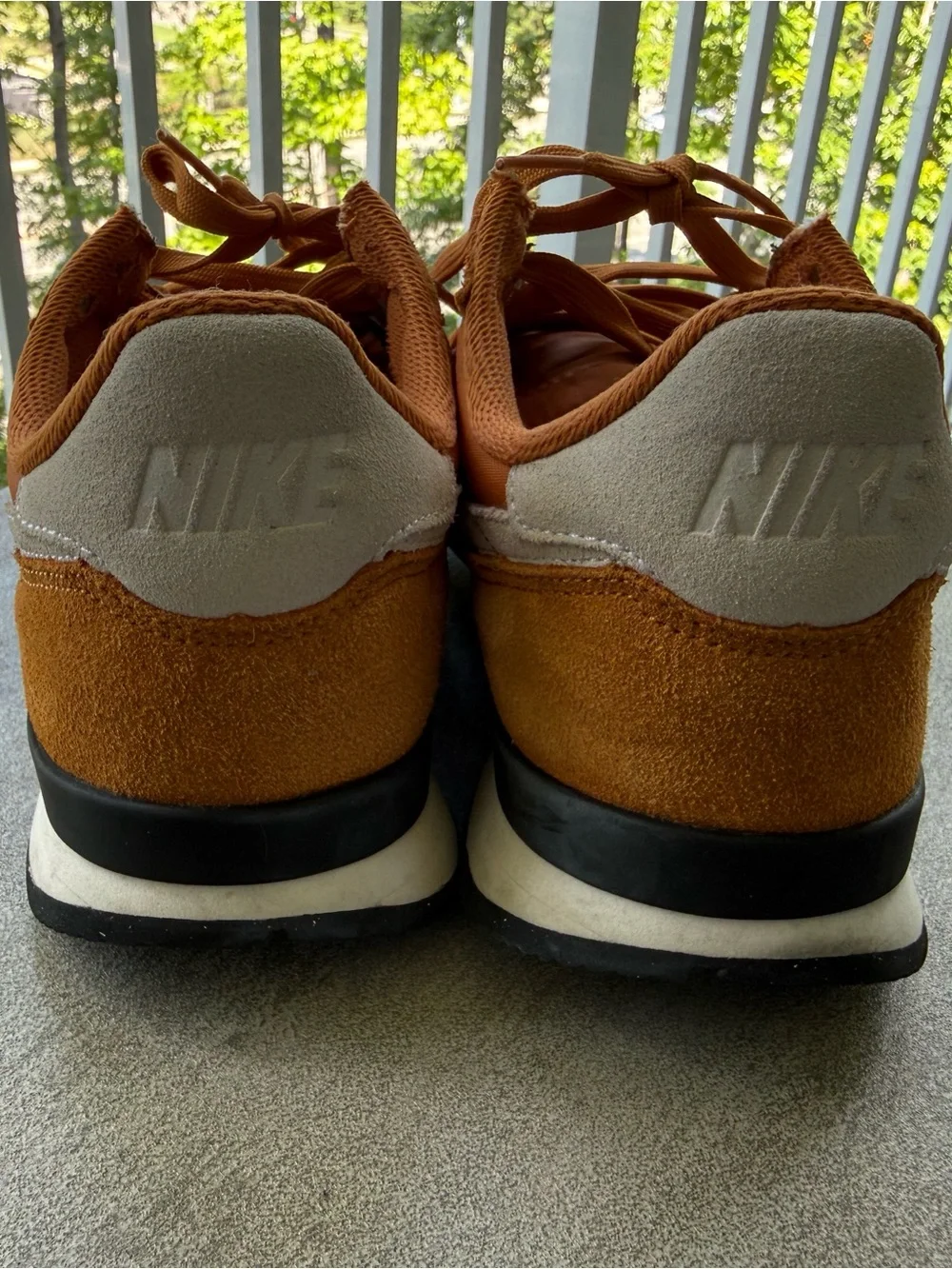 Nike Internationalist Shoes Women’s US Size 10 Orange/White/Black